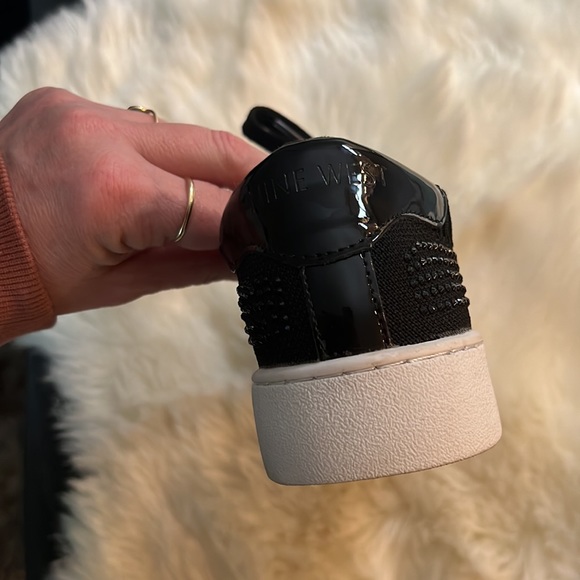 Never Worn Nine West Bejeweled Sneakers Size 10 - Picture 8 of 8